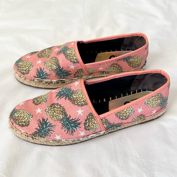 Circus by Sam Edelman canvas pineapple print flats size 6.5 - Picture 1 of 9